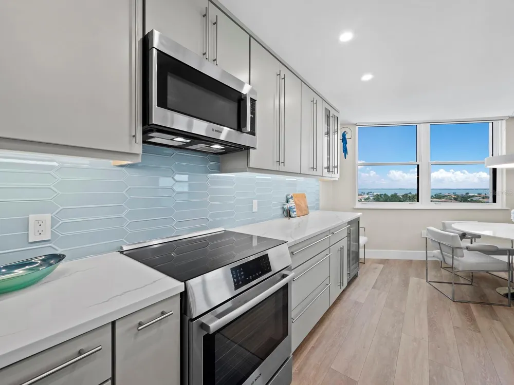 1050 LONGBOAT CLUB ROAD #903 Longboat Key, FL 34228