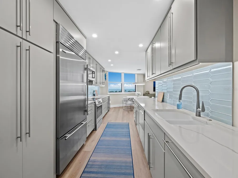 1050 LONGBOAT CLUB ROAD #903 Longboat Key, FL 34228