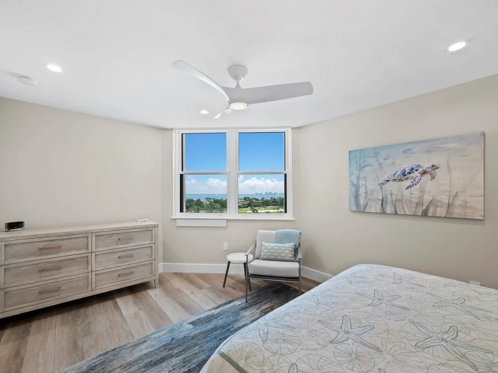 1050 LONGBOAT CLUB ROAD #903 Longboat Key, FL 34228
