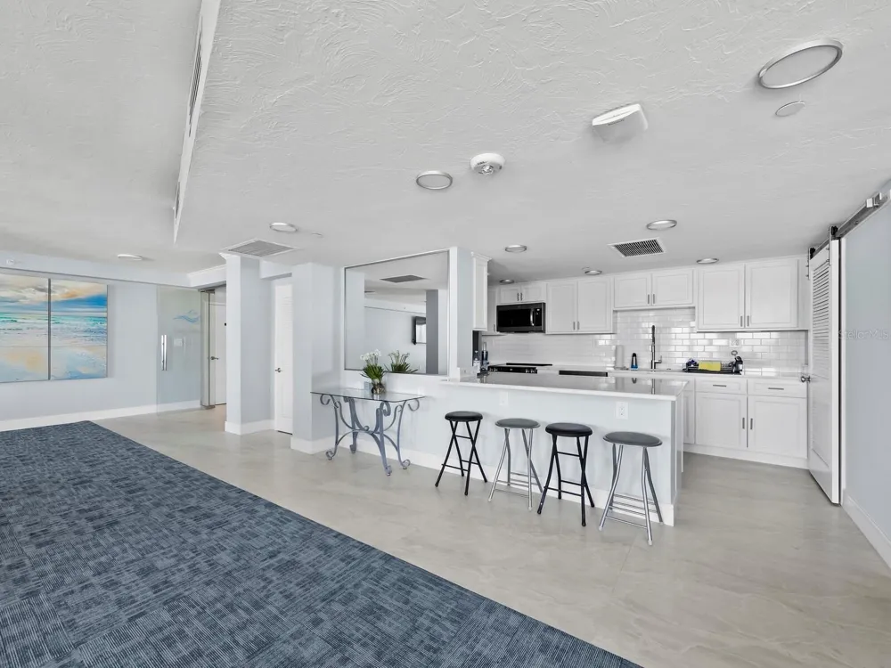 1050 LONGBOAT CLUB ROAD #903 Longboat Key, FL 34228