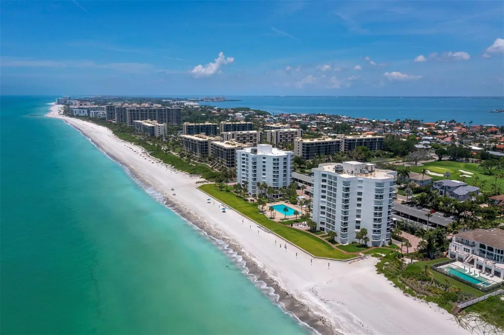 1050 LONGBOAT CLUB ROAD #903 Longboat Key, FL 34228