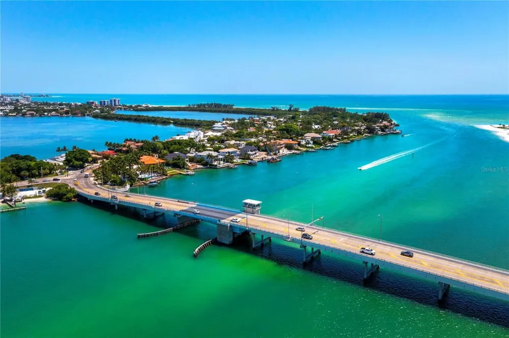 1050 LONGBOAT CLUB ROAD #903 Longboat Key, FL 34228