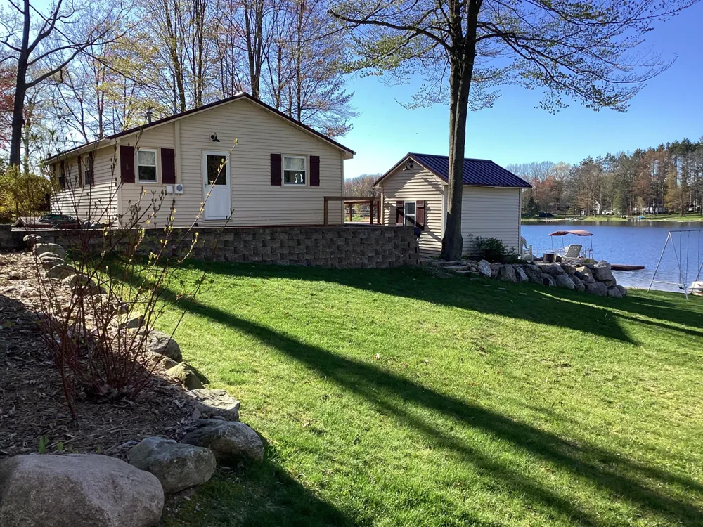 304 Eastland Drive Rose Lake Township, MI 49655