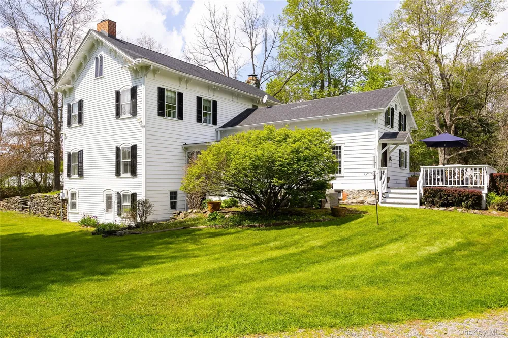 5548 Route 82 Clinton Corners, NY 12514