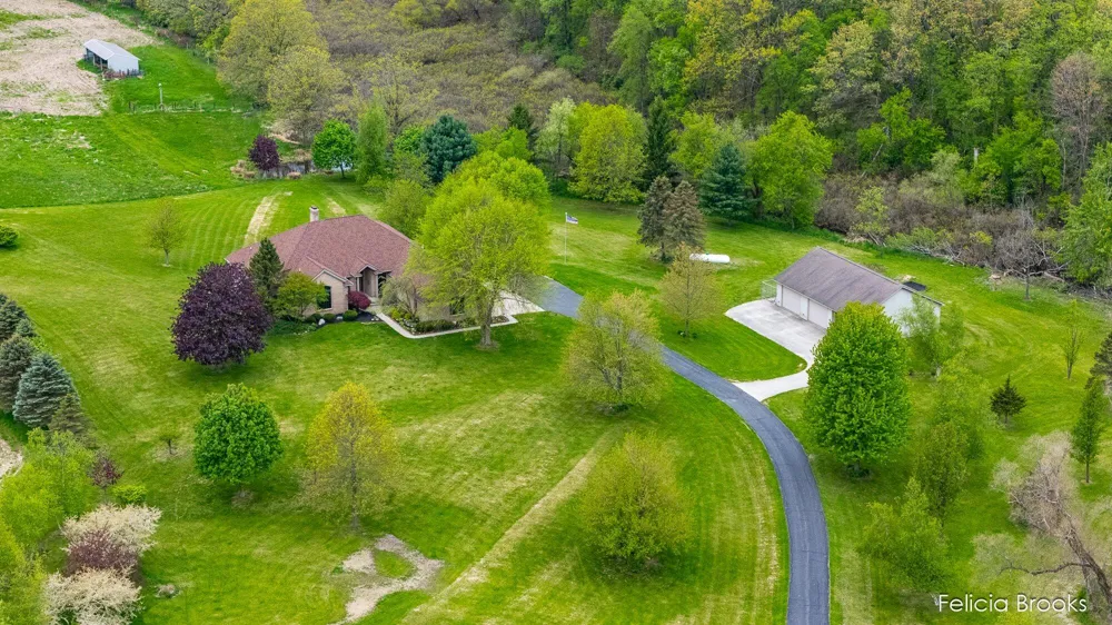 275 W Brogan Road Hastings, MI 49058