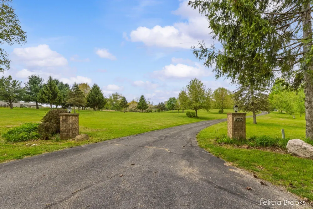 275 W Brogan Road Hastings, MI 49058