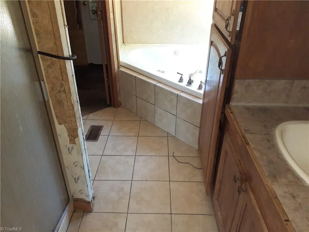 142 Hope Lane Mocksville, NC 27028