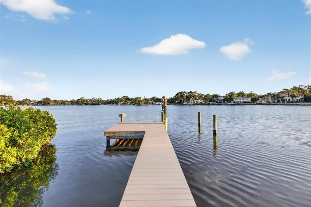 1026 MONTEREY BOULEVARD NE St Petersburg, FL 33704