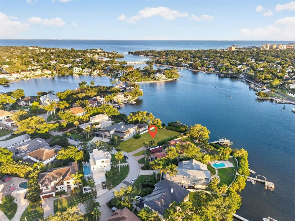 1026 MONTEREY BOULEVARD NE St Petersburg, FL 33704