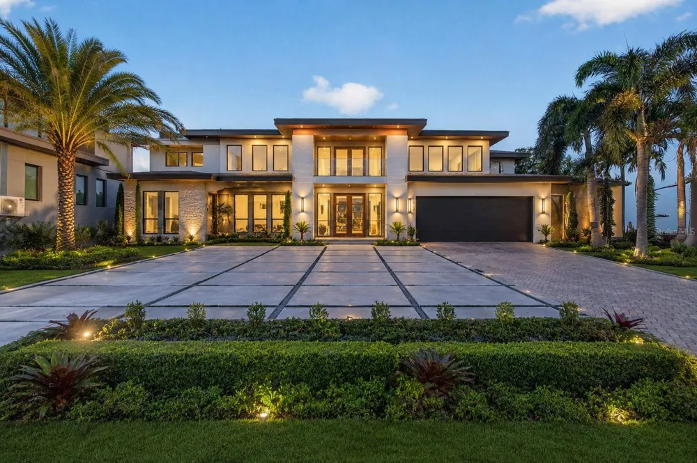 1026 MONTEREY BOULEVARD NE St Petersburg, FL 33704