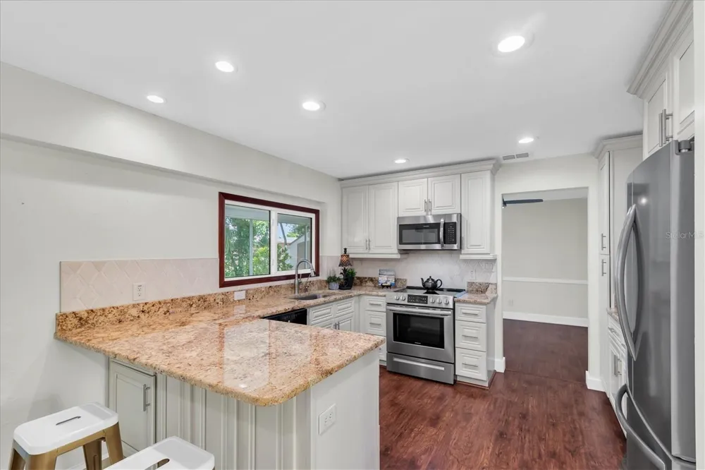 6212 20TH STREET S St Petersburg, FL 33712