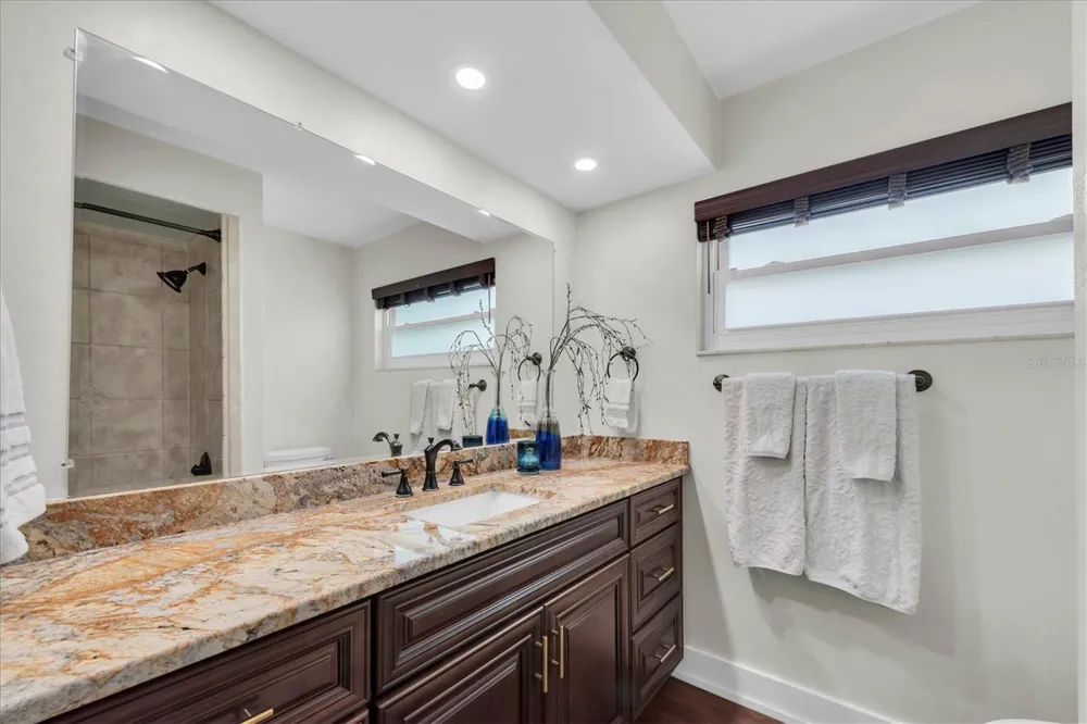 6212 20TH STREET S St Petersburg, FL 33712