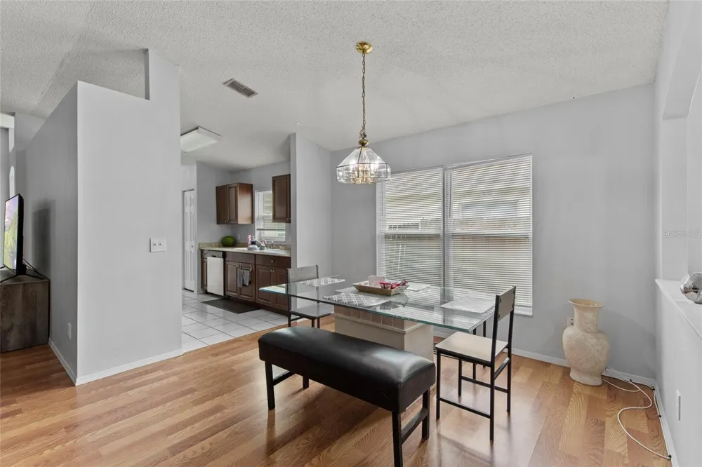 6808 YARDLEY OAKS COURT Tampa, FL 33625