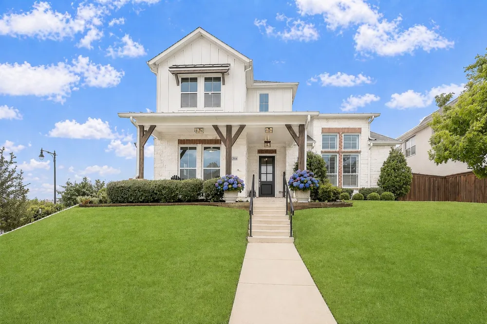 13616 Walsh Avenue Fort Worth, TX 76008