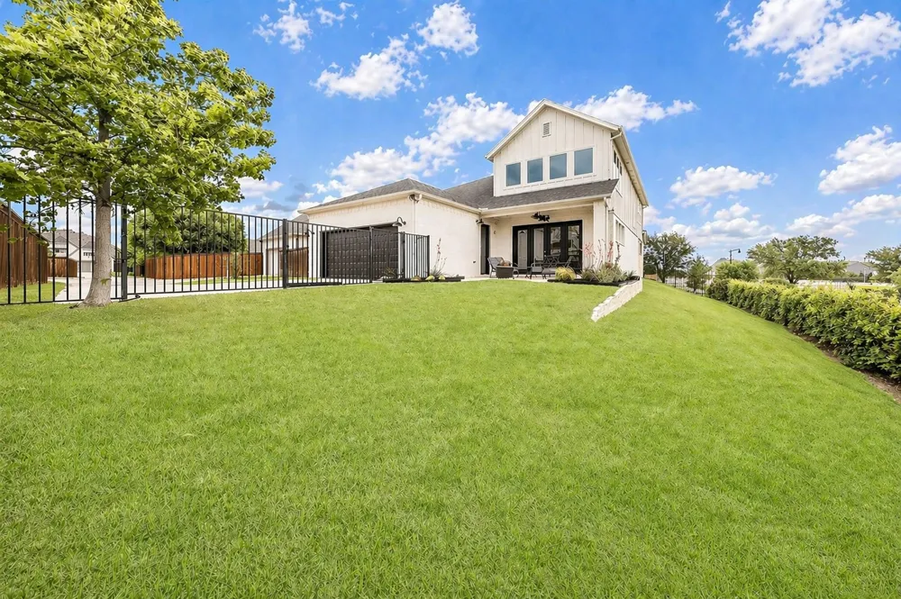13616 Walsh Avenue Fort Worth, TX 76008