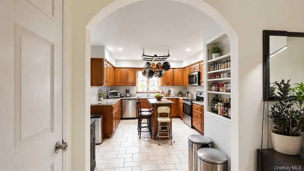 2191 State Route 52 Pine Bush, NY 12566