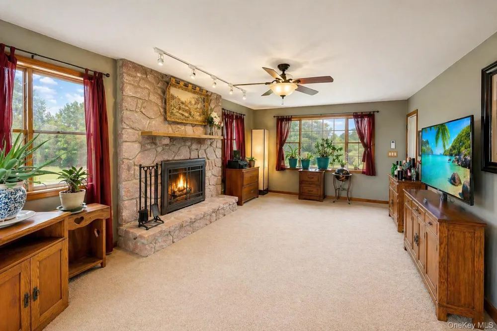 2191 State Route 52 Pine Bush, NY 12566