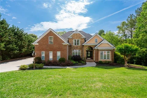 411 Overlook Way