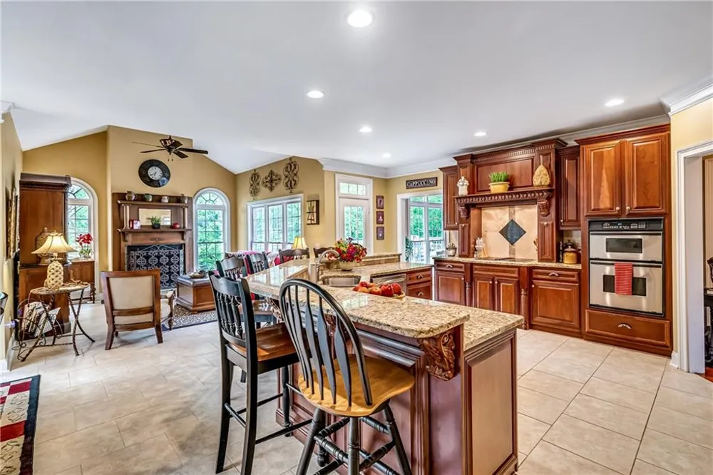 411 Overlook Way Cohutta, GA 30710