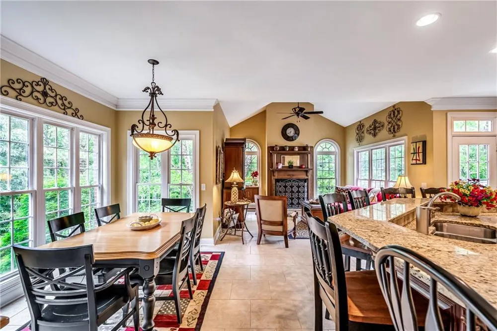 411 Overlook Way Cohutta, GA 30710