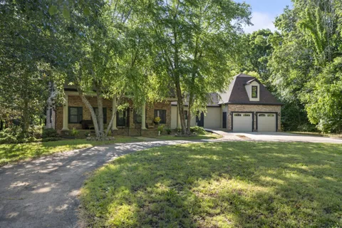 8238 Hawkins Rd