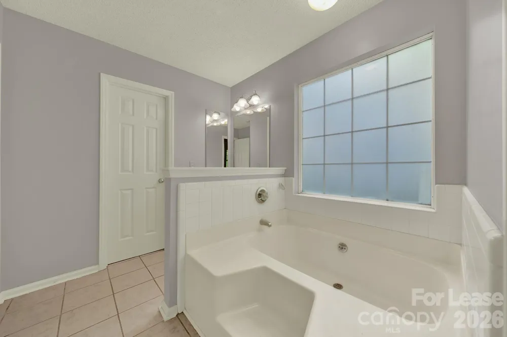 3421 Crescent Knoll Drive Matthews, NC 28105