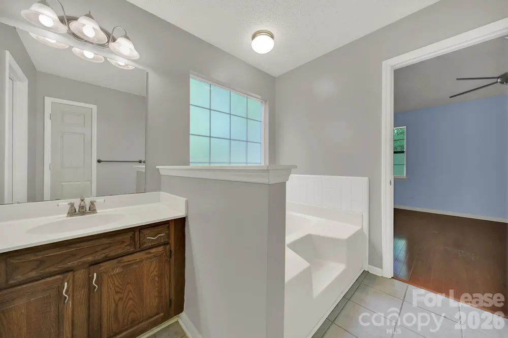 3421 Crescent Knoll Drive Matthews, NC 28105