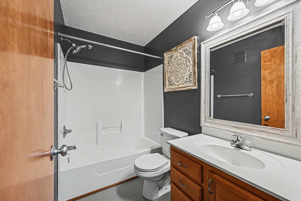 3713 Fox Tail Trail NW Prior Lake, MN 55372
