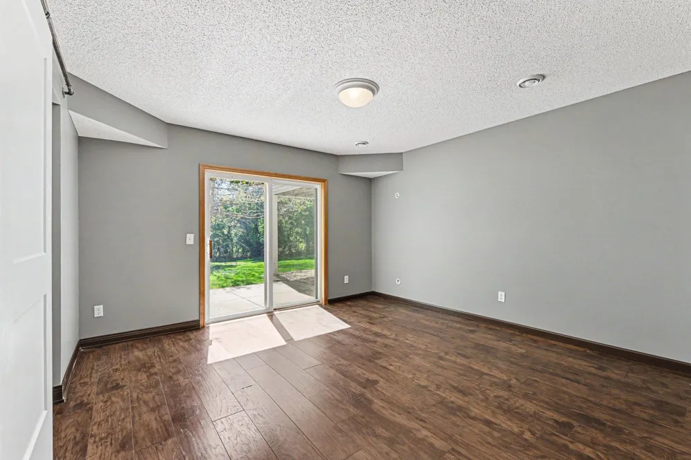 3713 Fox Tail Trail NW Prior Lake, MN 55372