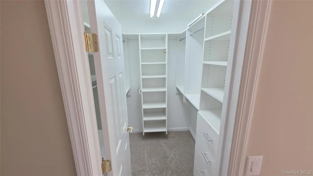 26 Rose Lane Mount Sinai, NY 11766