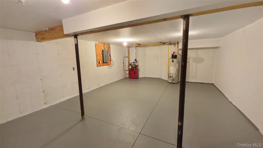 26 Rose Lane Mount Sinai, NY 11766