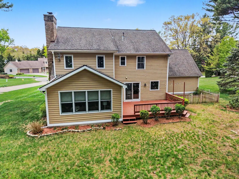 205 Woodlark Court Park Township, MI 49424