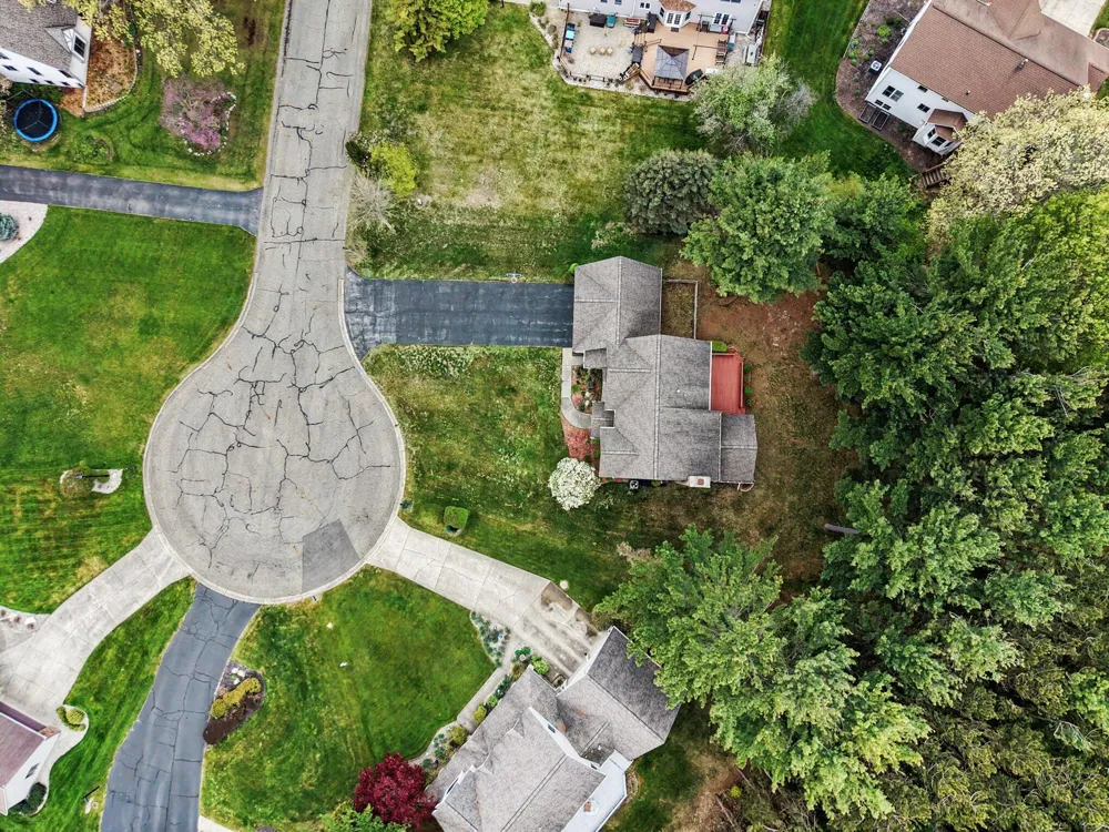 205 Woodlark Court Park Township, MI 49424