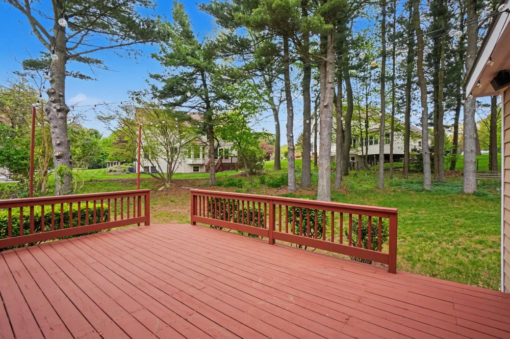 205 Woodlark Court Park Township, MI 49424