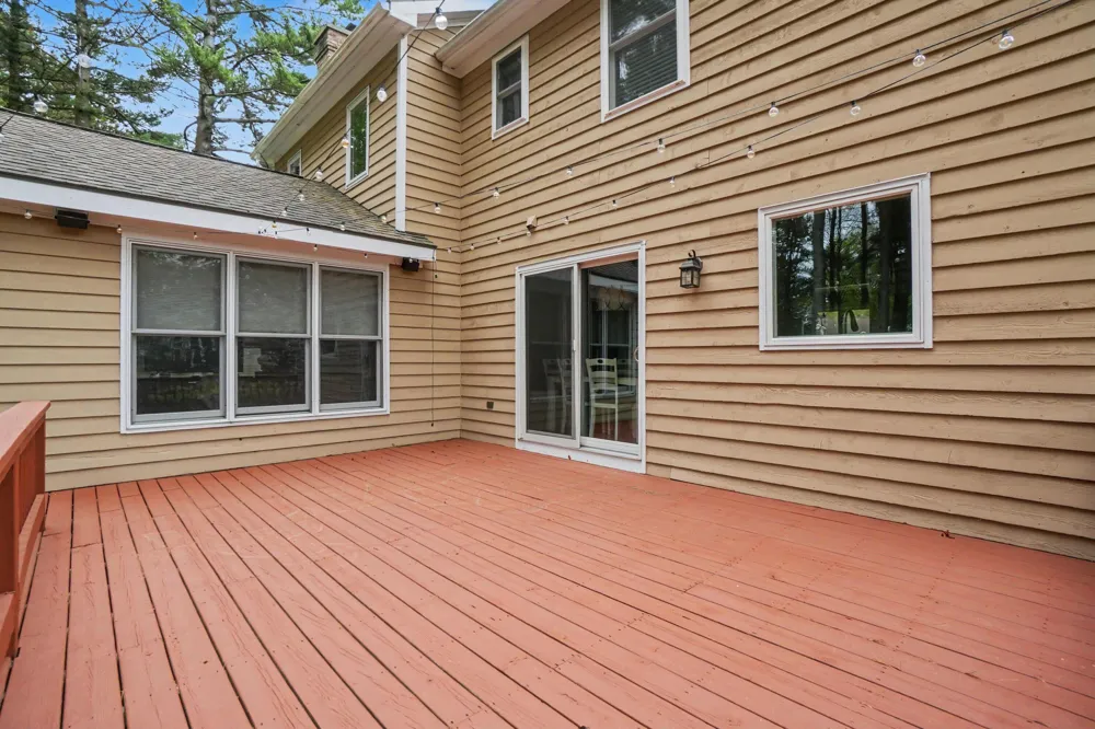 205 Woodlark Court Park Township, MI 49424