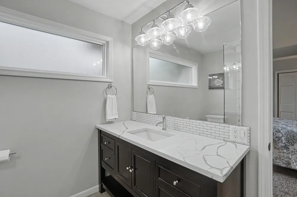 205 Woodlark Court Park Township, MI 49424
