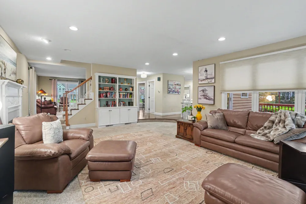 205 Woodlark Court Park Township, MI 49424