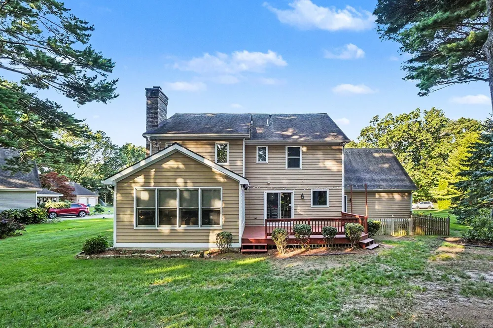 205 Woodlark Court Park Township, MI 49424