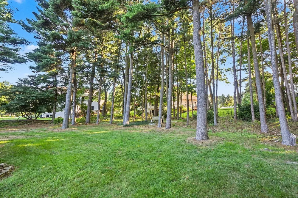 205 Woodlark Court Park Township, MI 49424