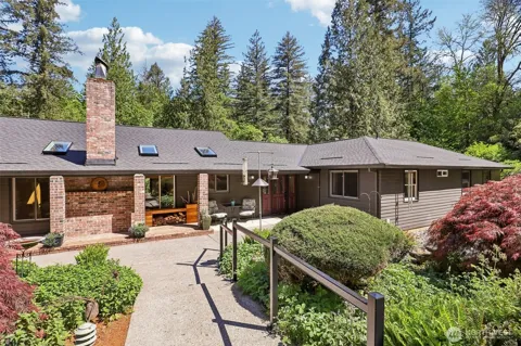 19016 NE Cole Witter Road