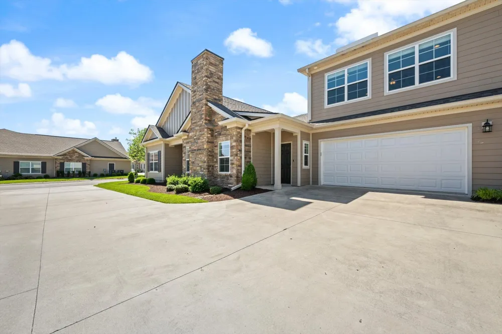 2326 Stonecenter Ln Murfreesboro, TN 37128