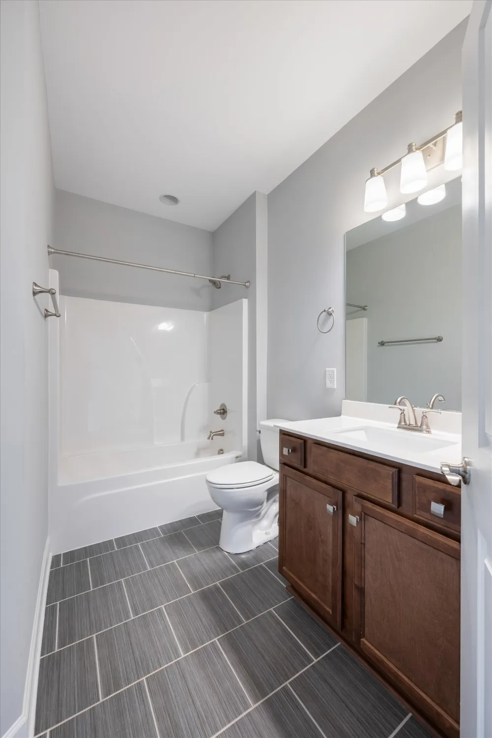 2326 Stonecenter Ln Murfreesboro, TN 37128