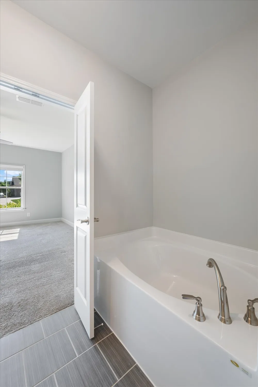 2326 Stonecenter Ln Murfreesboro, TN 37128