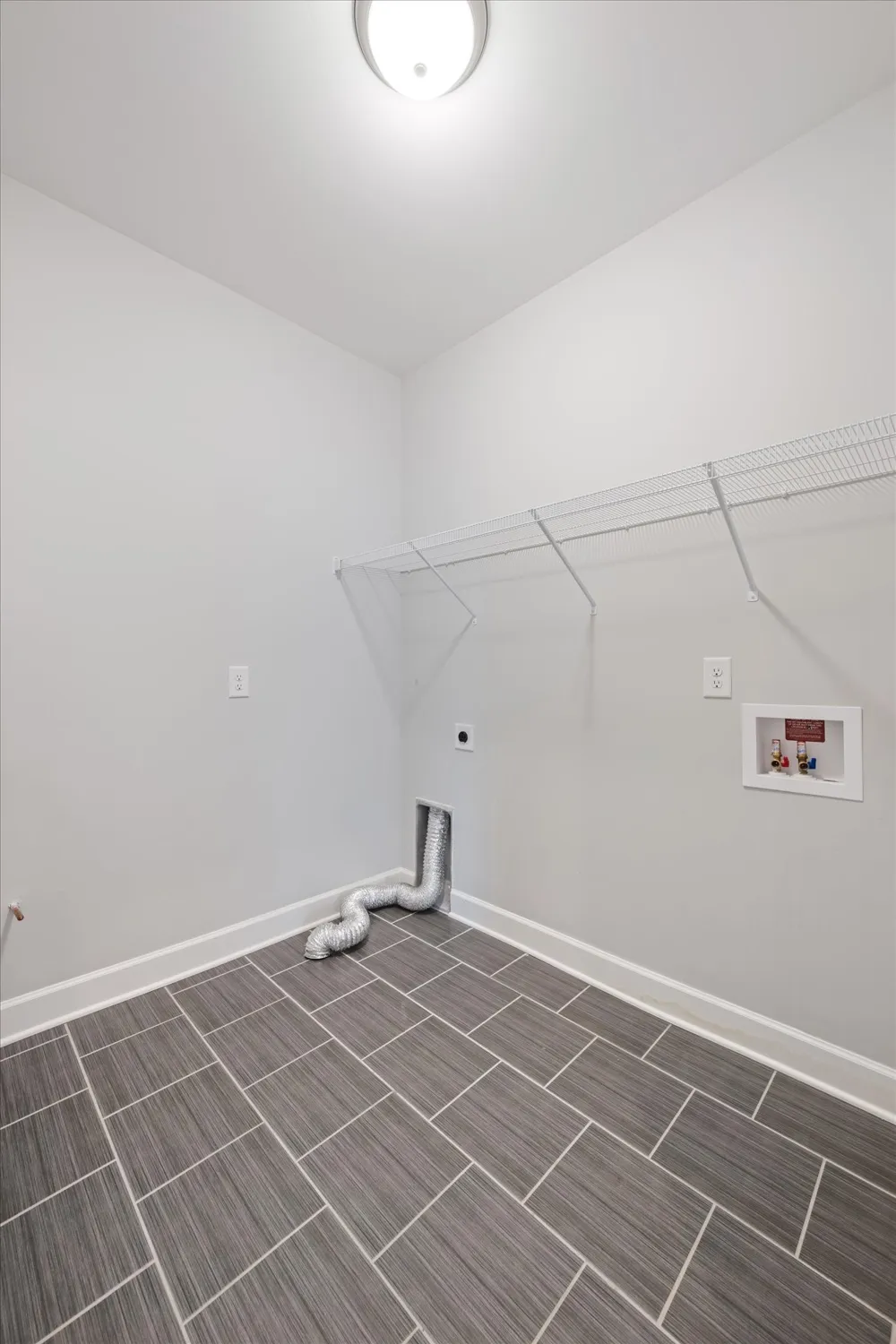 2326 Stonecenter Ln Murfreesboro, TN 37128