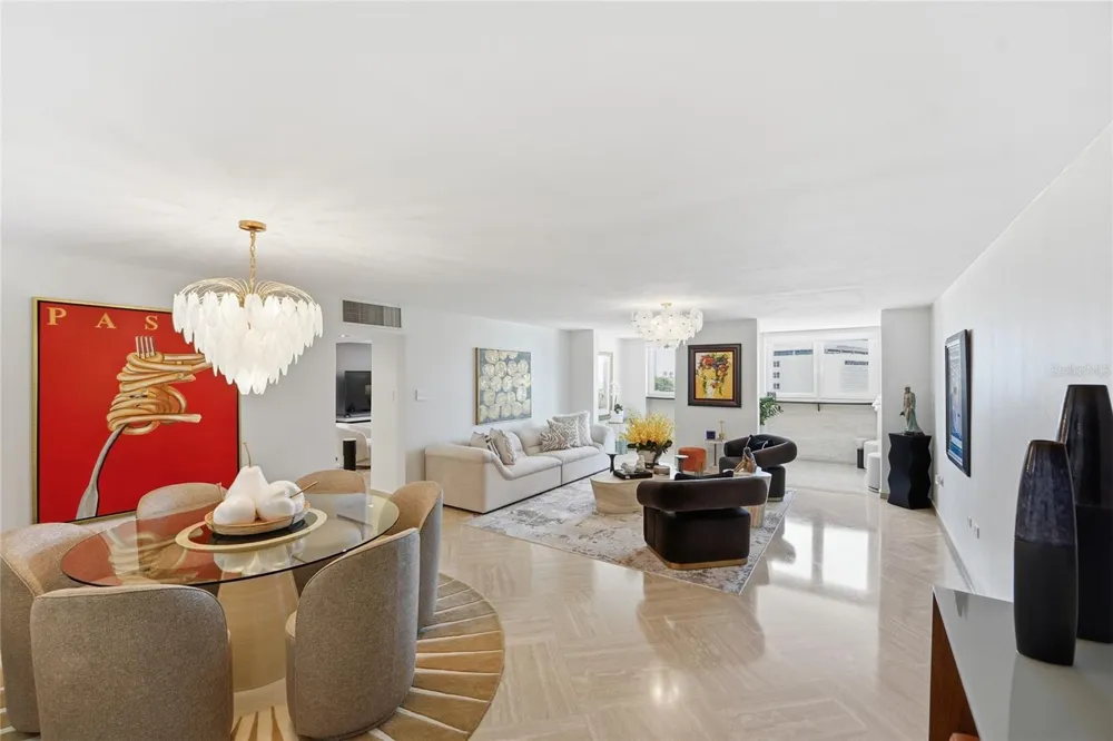 100 JUAN A. CORRETJER #PH-705 Old San Juan, PR 00901