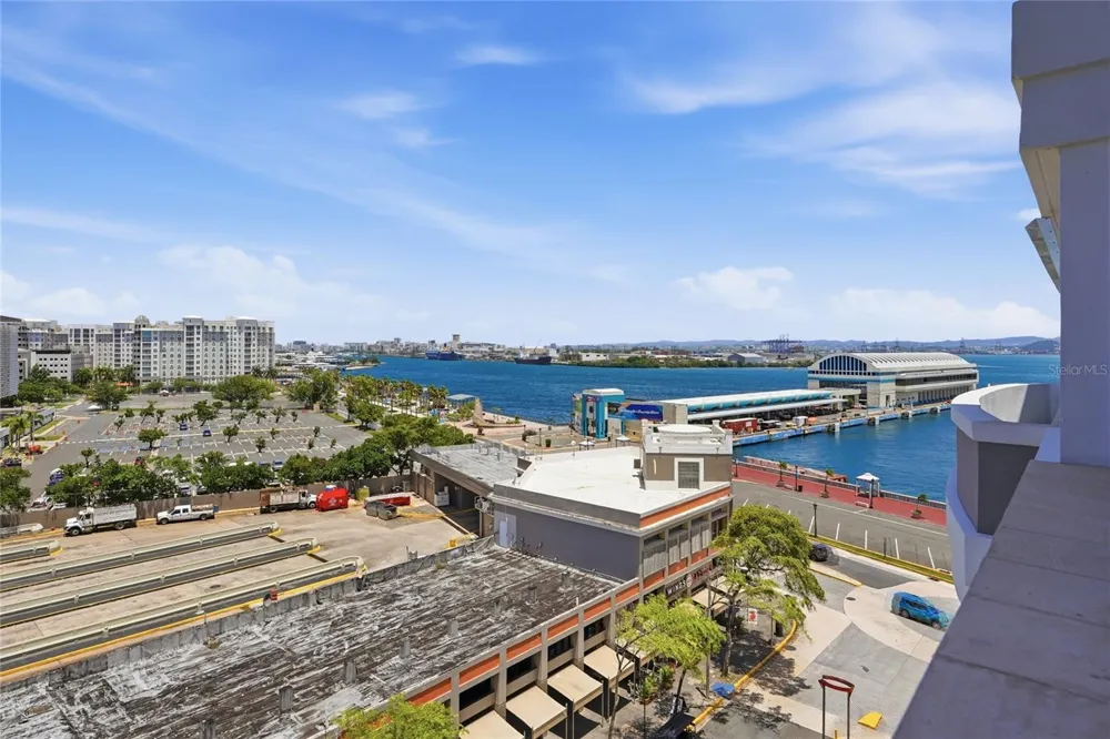 100 JUAN A. CORRETJER #PH-705 Old San Juan, PR 00901