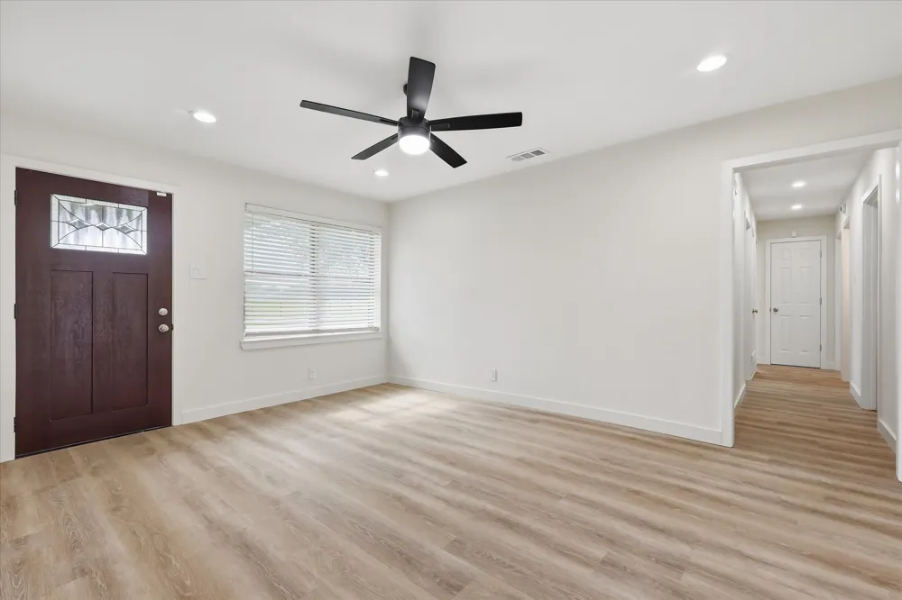 12135 Amsterdam Road Farmers Branch, TX 75234