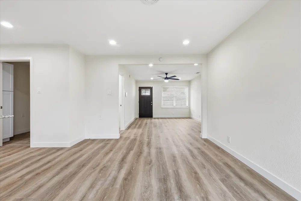 12135 Amsterdam Road Farmers Branch, TX 75234