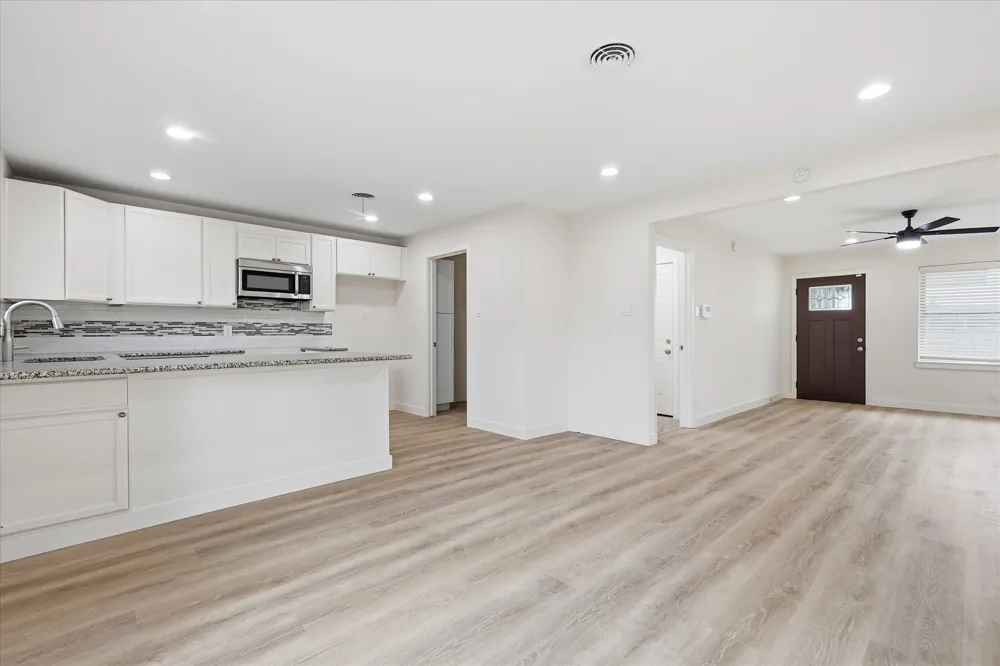 12135 Amsterdam Road Farmers Branch, TX 75234