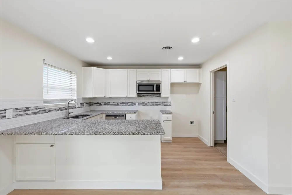 12135 Amsterdam Road Farmers Branch, TX 75234